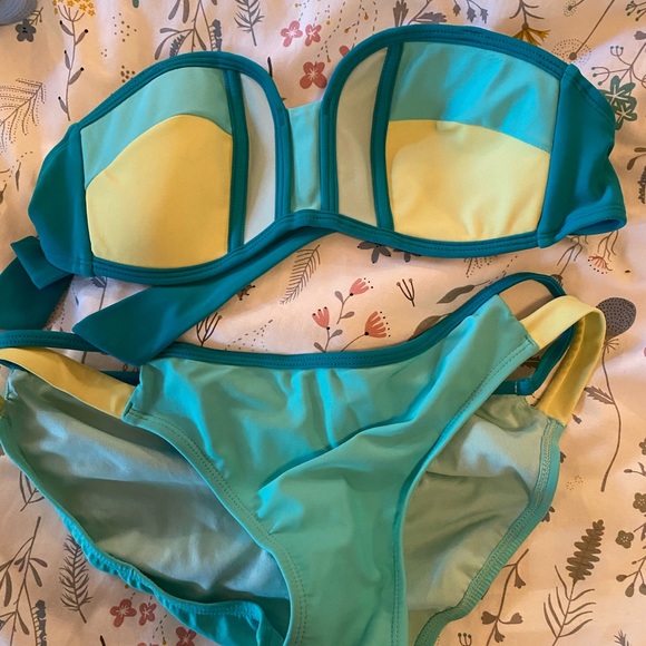 Bathing Suits - Picture 2 of 4